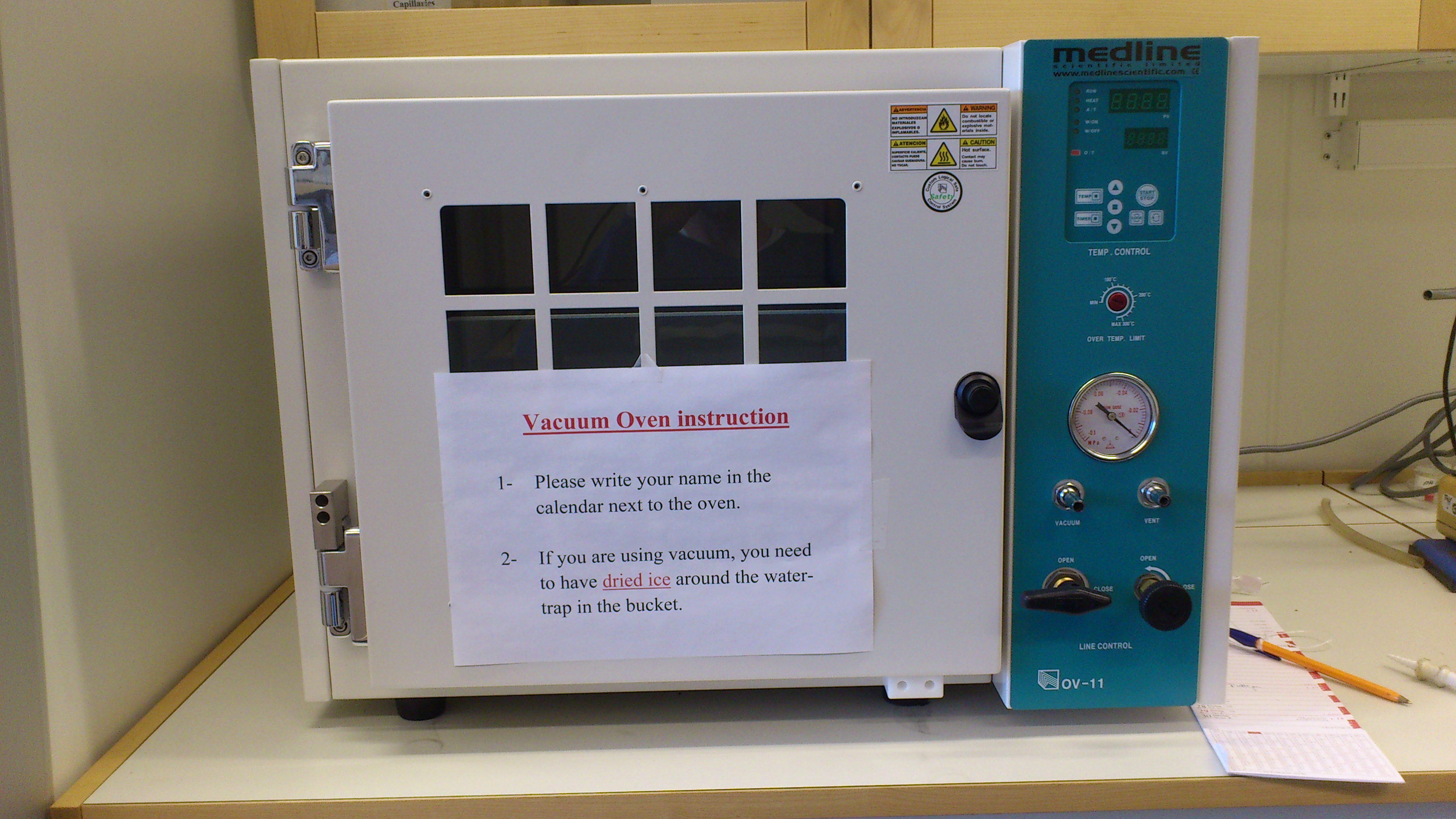 Picture of Vaccum oven